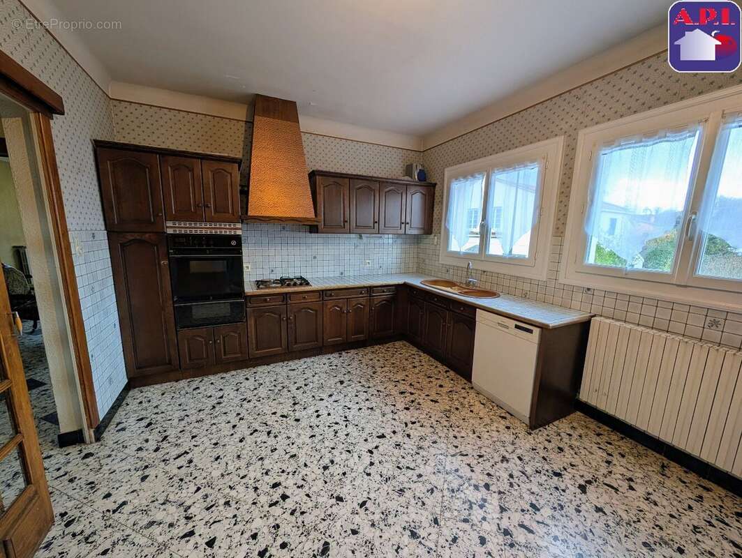 Maison à LAROQUE-D&#039;OLMES