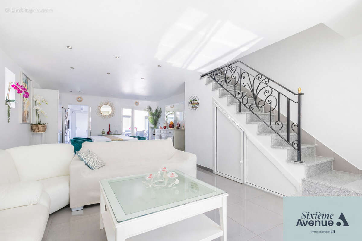 Maison à SAVIGNY-SUR-ORGE