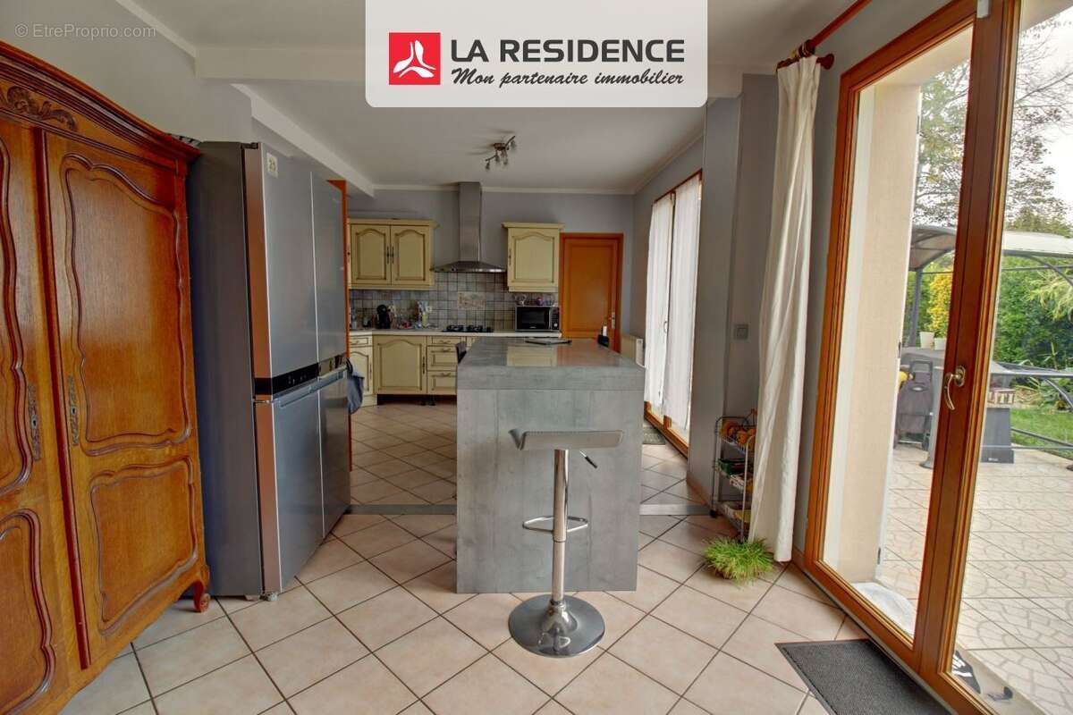Maison 136 m² à Eragny  - photo 8