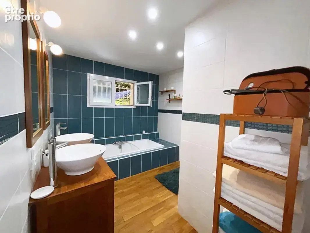 Maison familiale 7 pièces 225 m² à Carignan-De-Bordeaux - photo 13