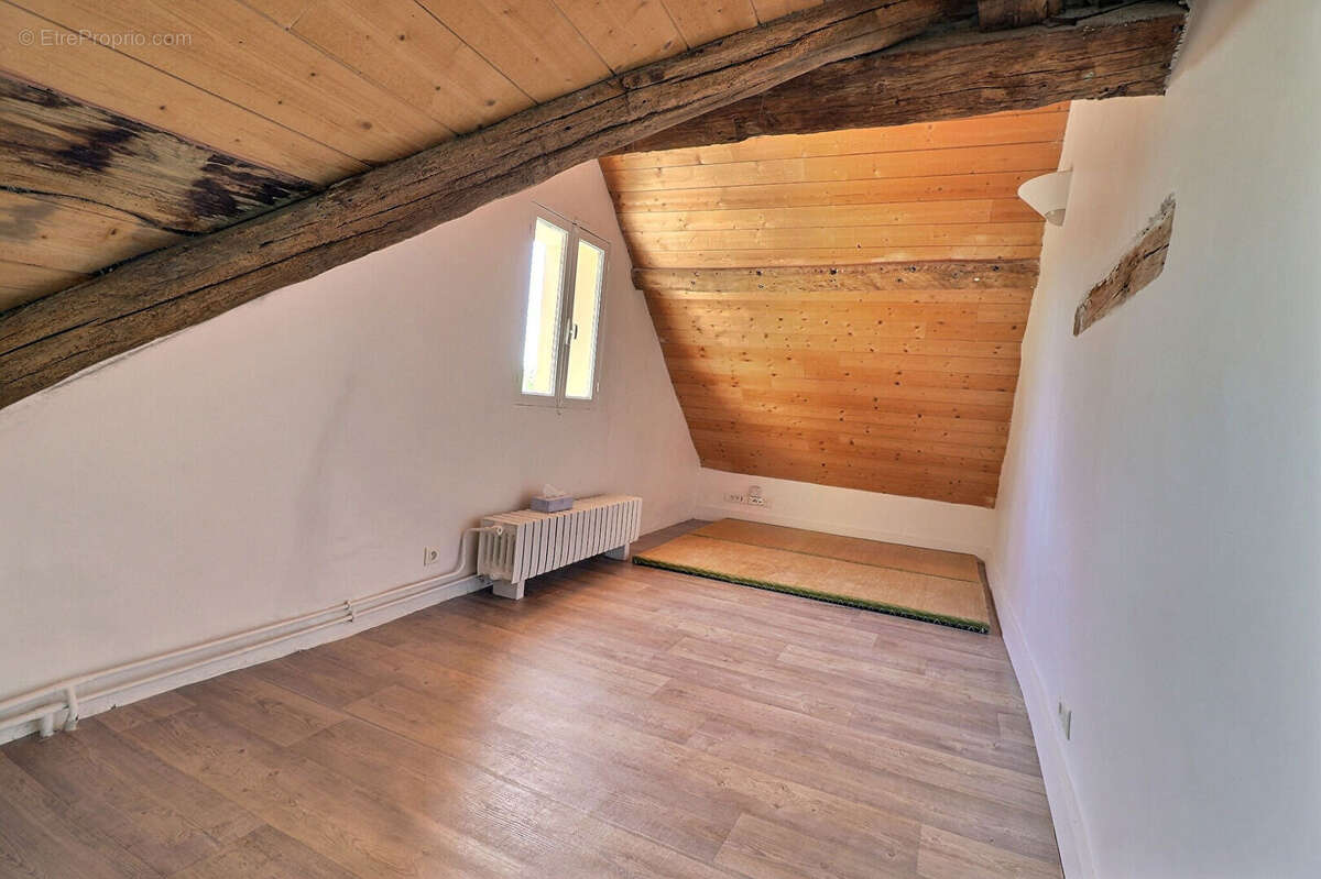 Maison à SAINT-NOM-LA-BRETECHE