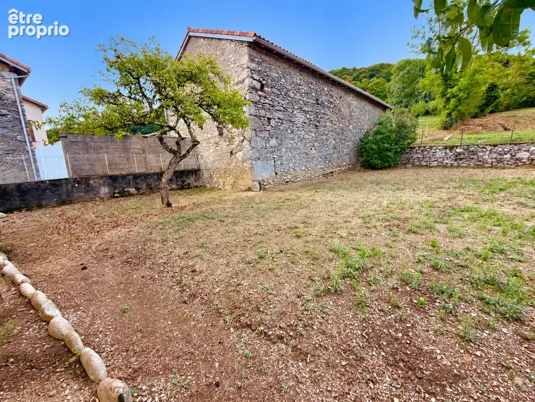 Ensemble immobilier avec deux maisons et nombreuses dépendances - photo 19