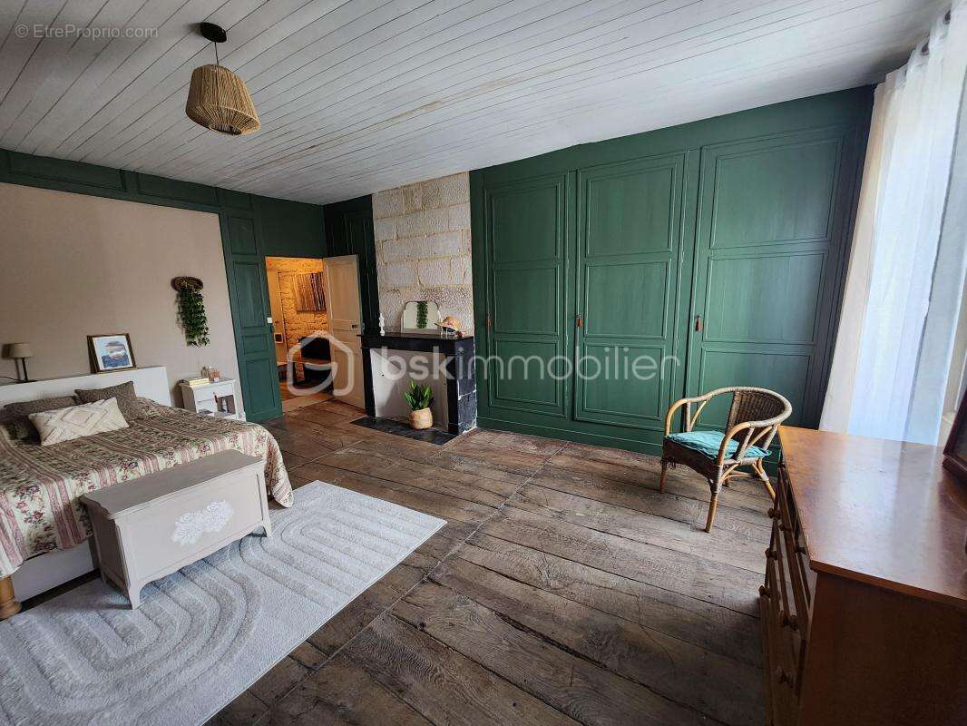  Maison de caractère – 186 m² environ - photo 13