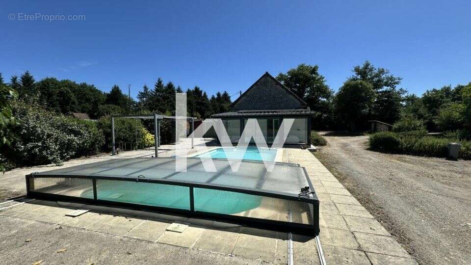 Maison à SAINT-HILAIRE-LES-PLACES