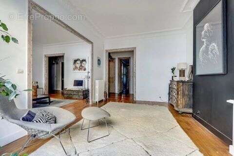 Appartement à PARIS-7E