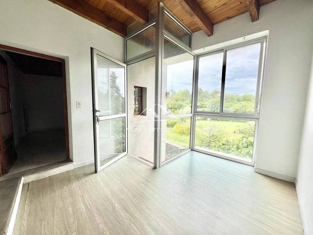 Appartement à LES MAGES