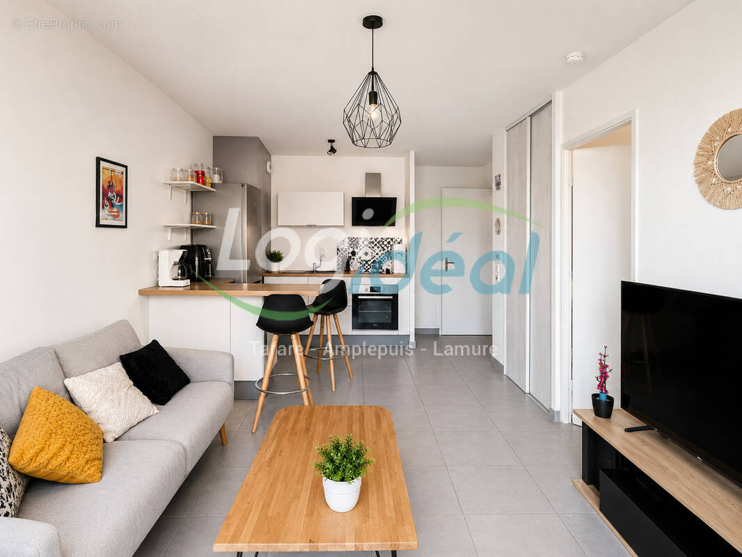 Appartement à MEYZIEU