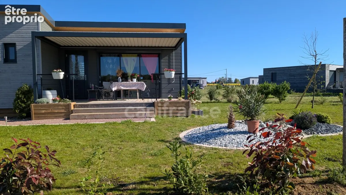 Vente à terme libre - Maison/Chalet - 3 pièces SAINT ROMAIN DE BENET (17) - Terrain de 333m² - photo 3