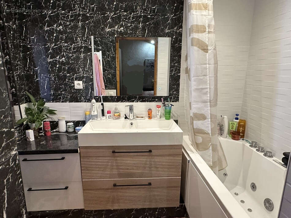 Maison à ROQUEBILLIERE