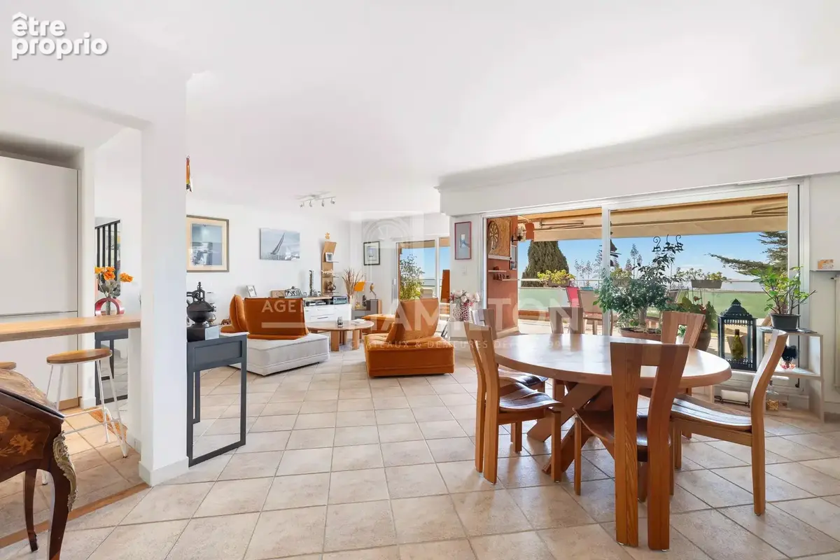 Magnifique appartement de 140 m2, au dernier étage, avec vue panoramique - photo 2