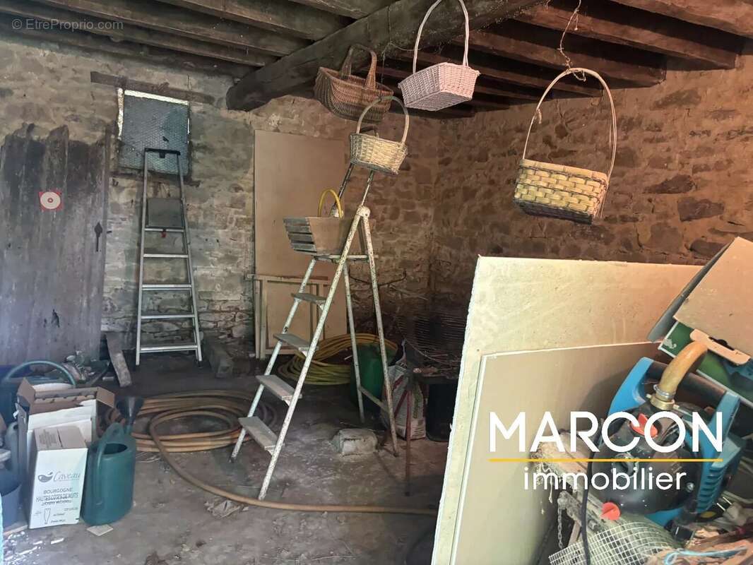 Maison à ARNAC-LA-POSTE