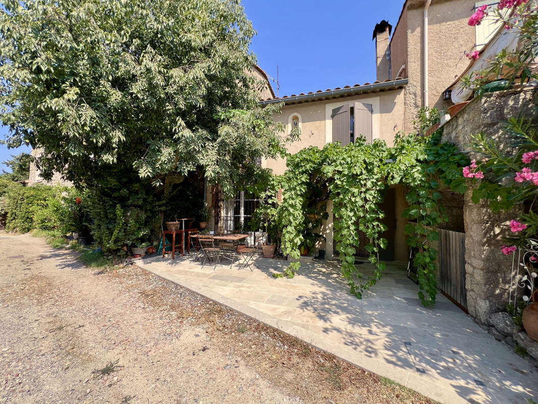 Maison de hameau chargée d'histoire au charme authentique provençal - photo 20