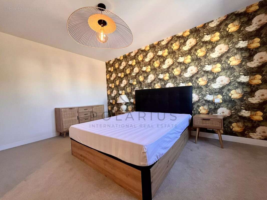 Appartement à SAINT-LAURENT-DU-VAR