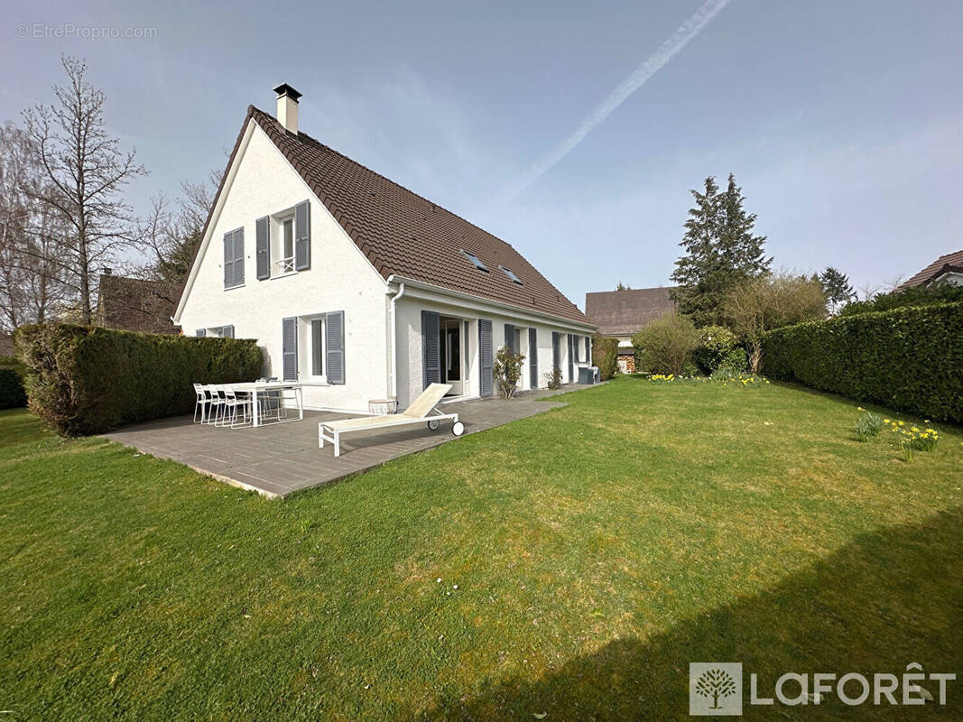 Maison à GIF-SUR-YVETTE