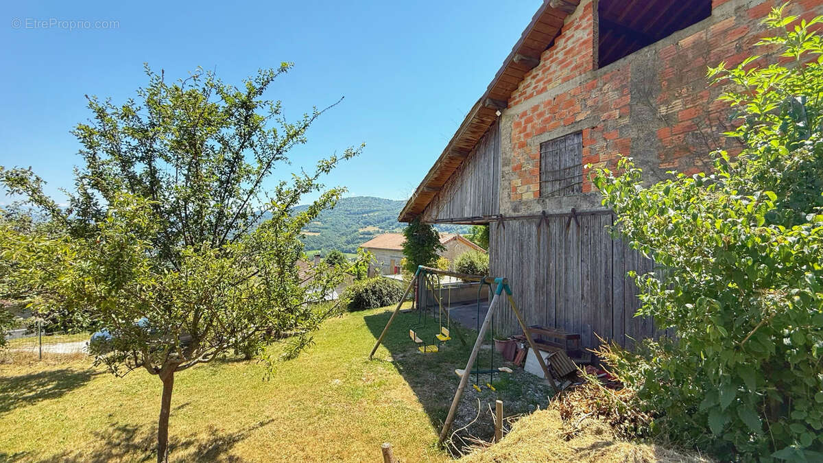Maison à CHIRENS