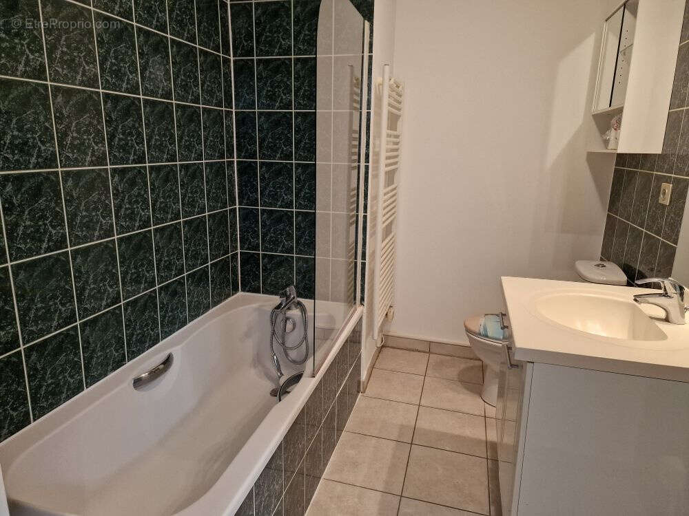 Appartement à DECINES-CHARPIEU