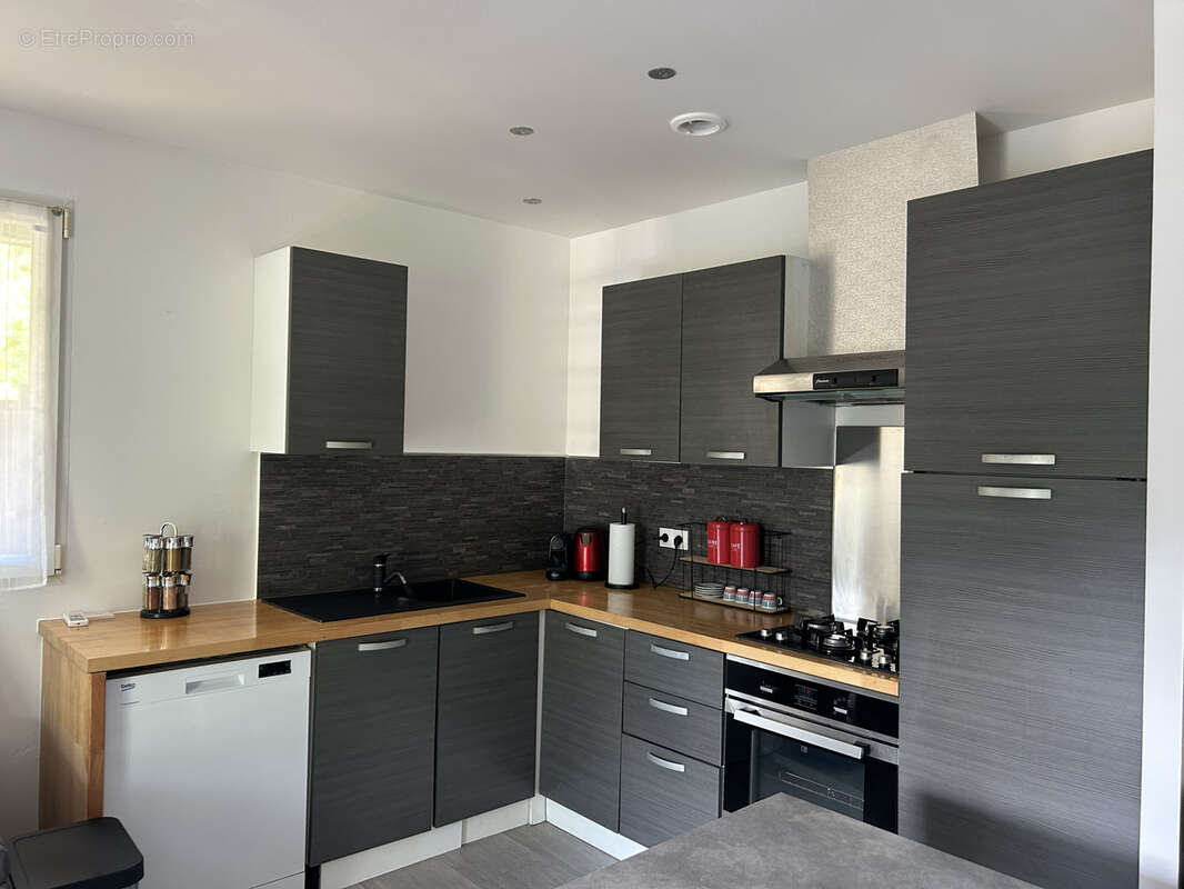 Appartement à CONTES