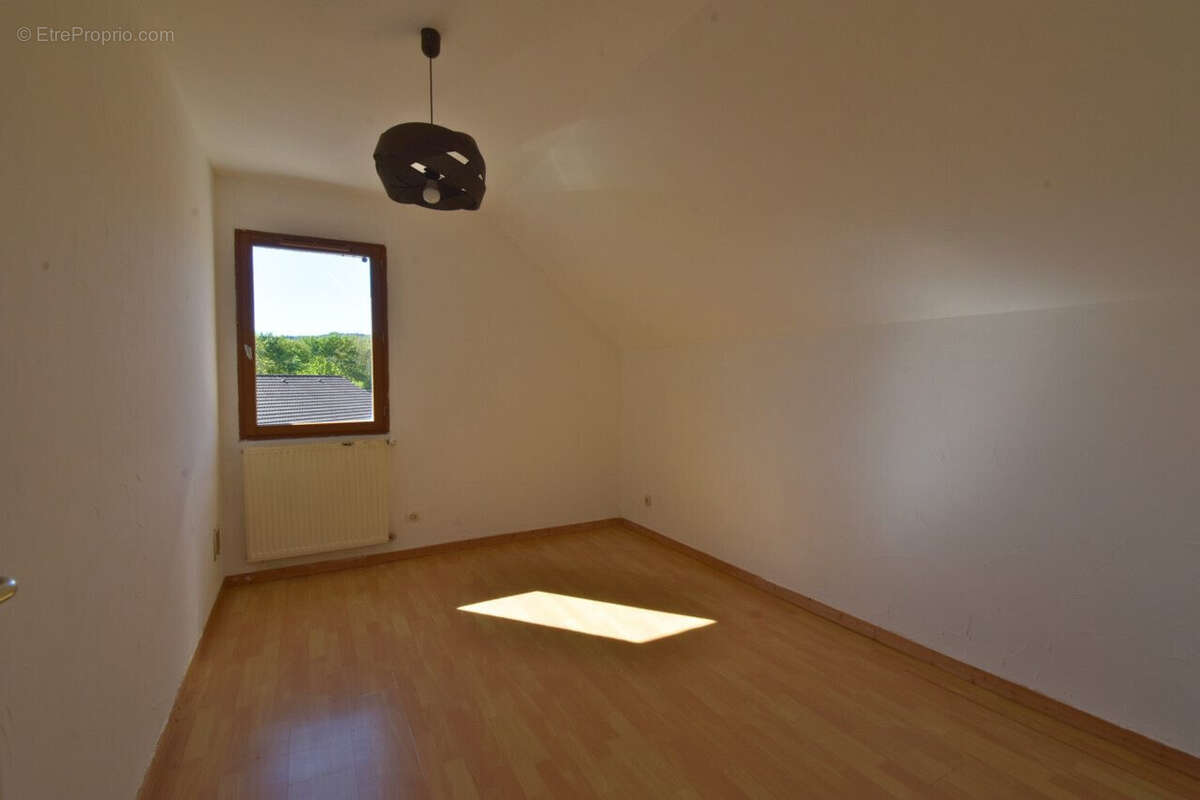 Maison 130 m² à Monnetier-Mornex  - photo 8