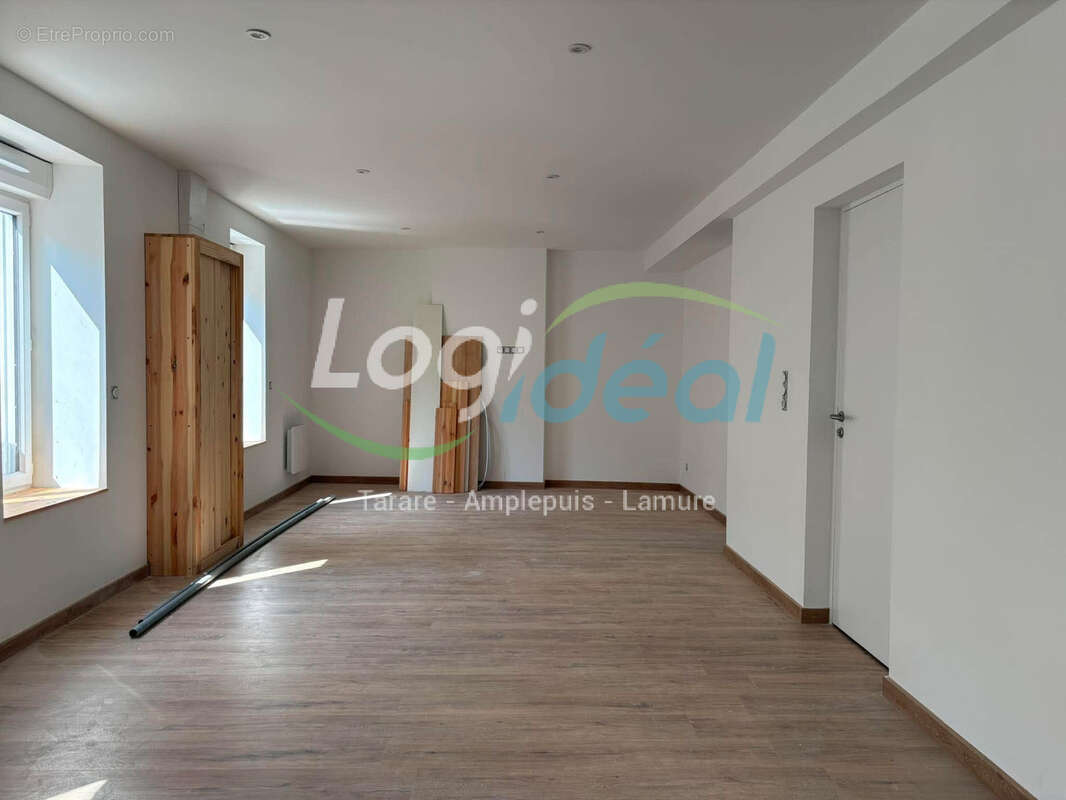 Appartement entièrement rénové avec goût - photo 8
