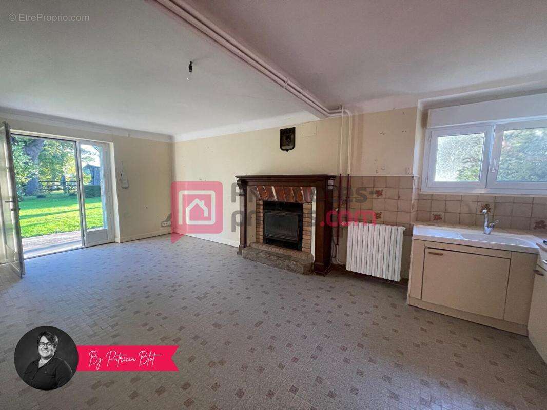 Maison à BAINS-SUR-OUST