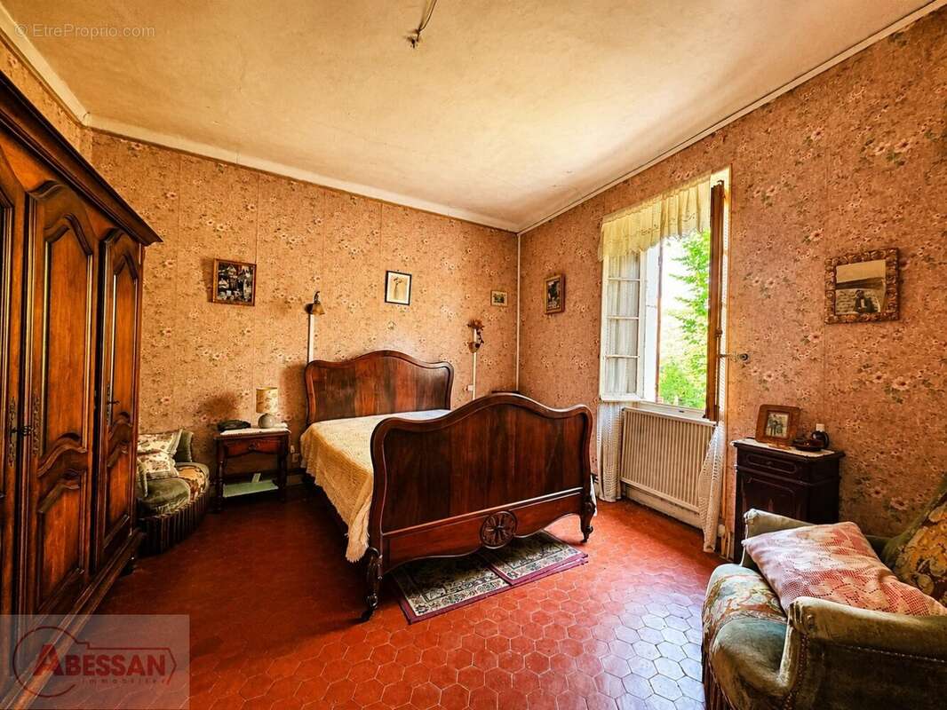Maison à MARUEJOLS-LES-GARDON