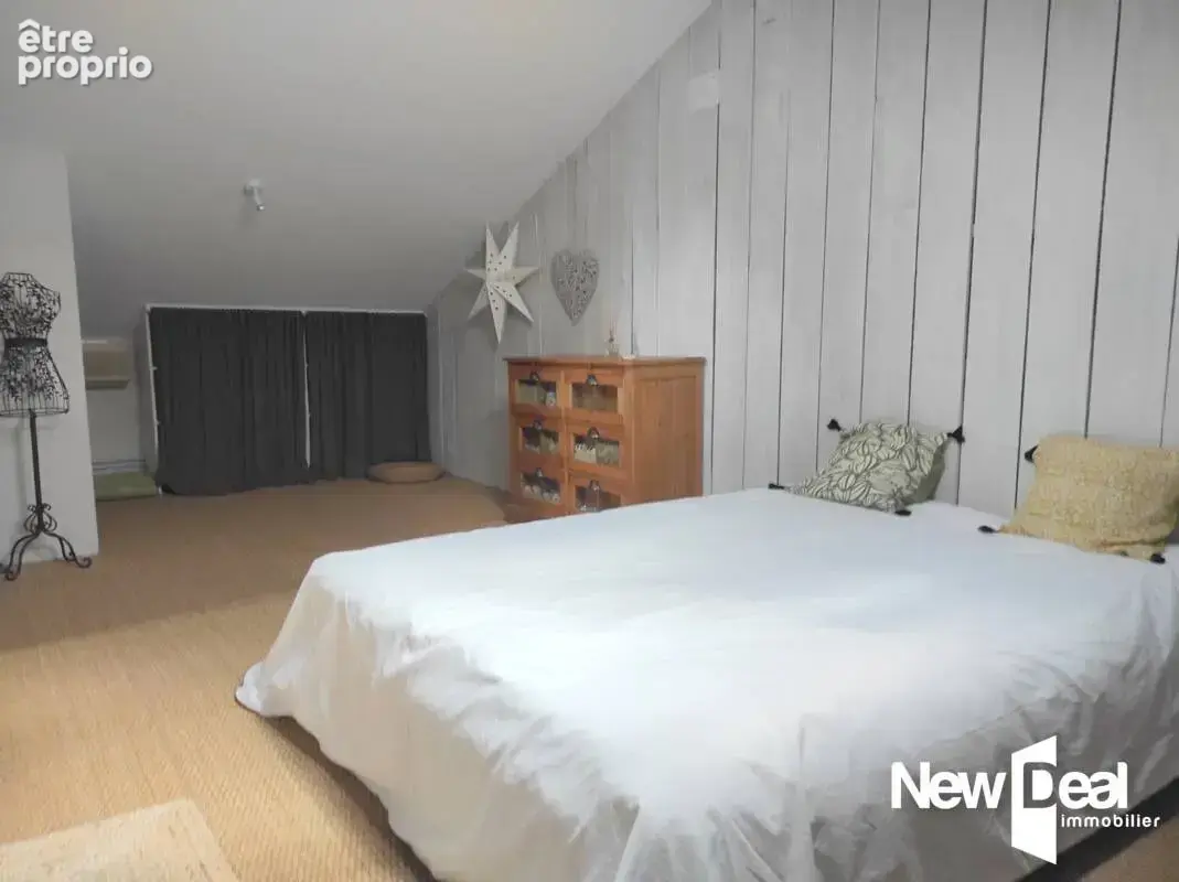 Longere en pierre de 200 m² avec grand jardin et piscine - photo 10