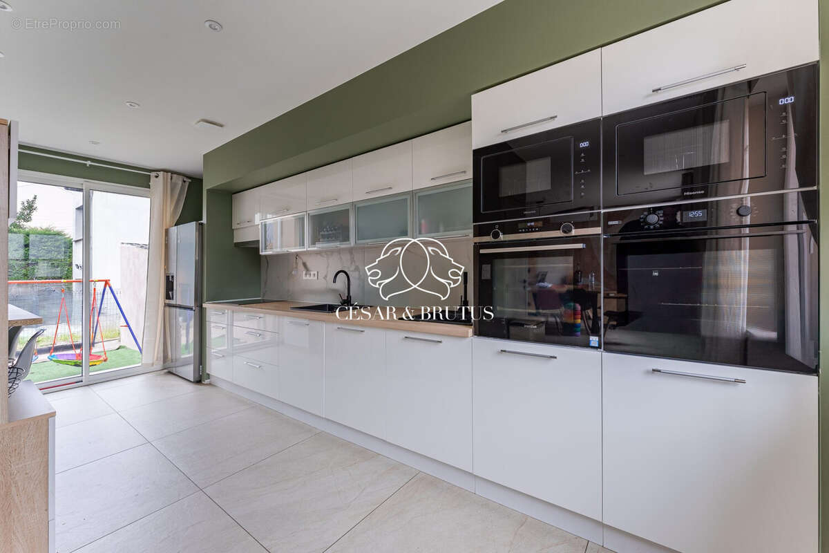 Maison à VILLEURBANNE