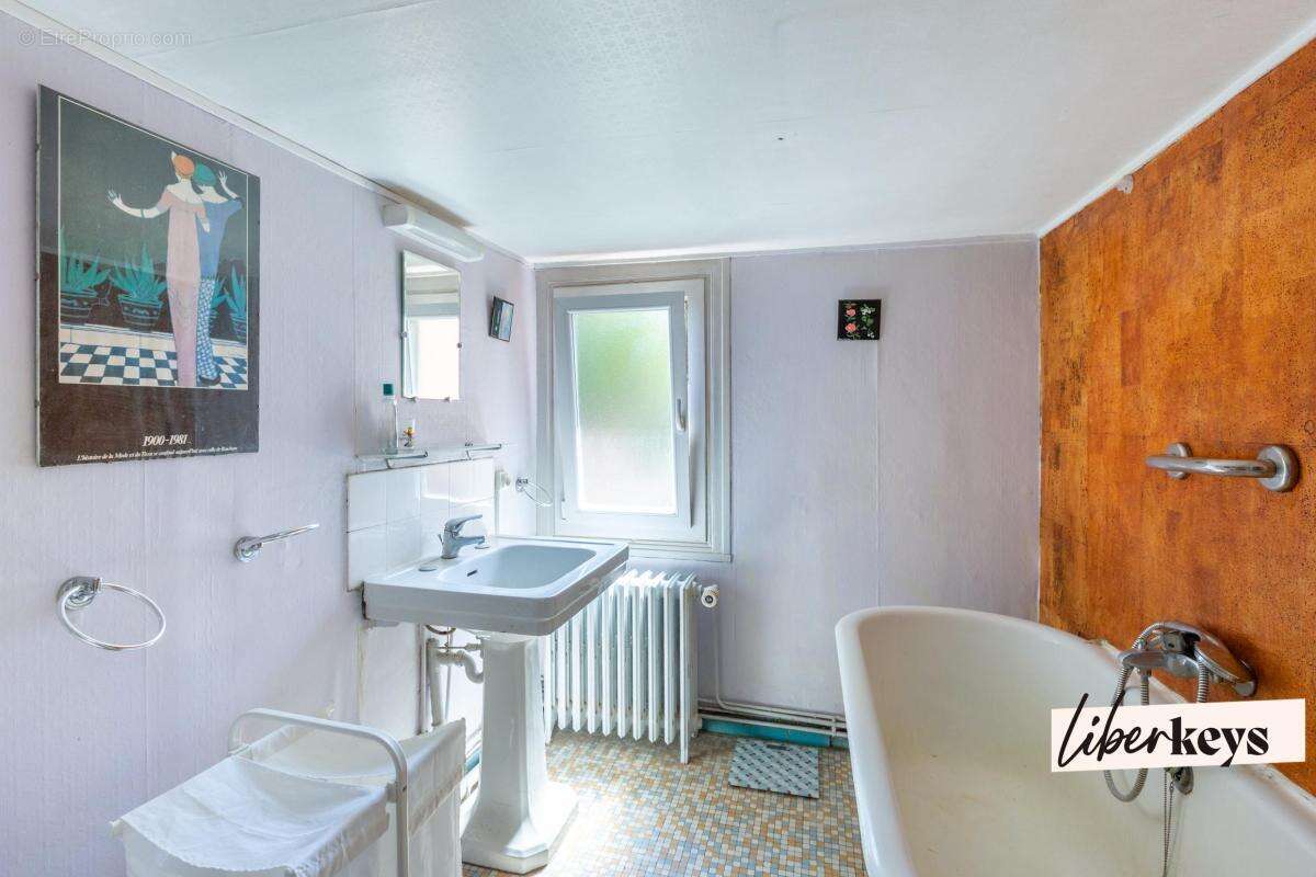 Maison bourgeoise du XIXème siècle - 223 m²- Centre de Vienne - photo 11