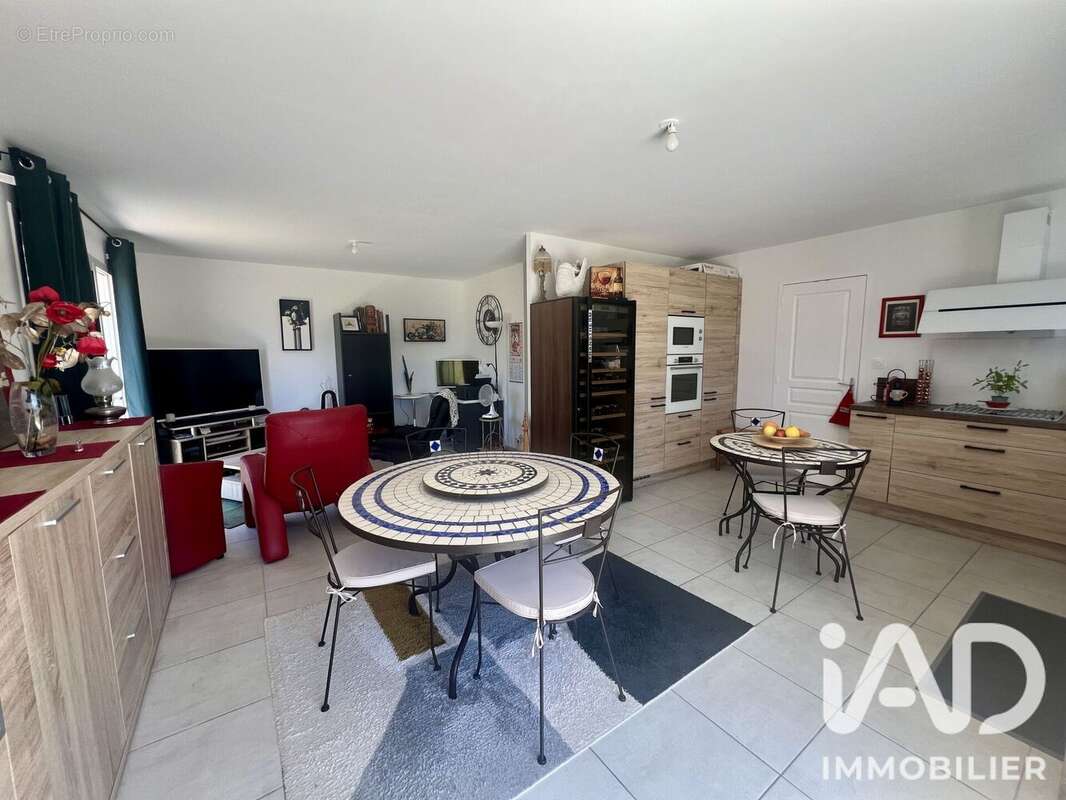 Maison 70 m² à Plozevet  - photo 4
