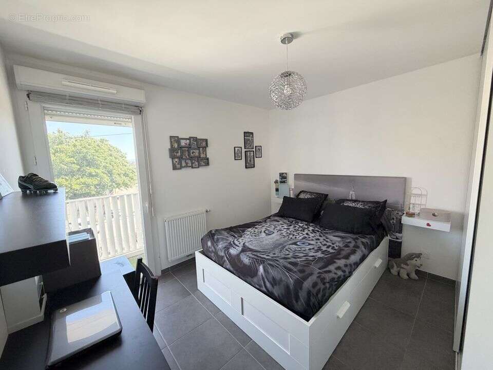Appartement T3 a vendre - terrase - garage - parking - PMR -