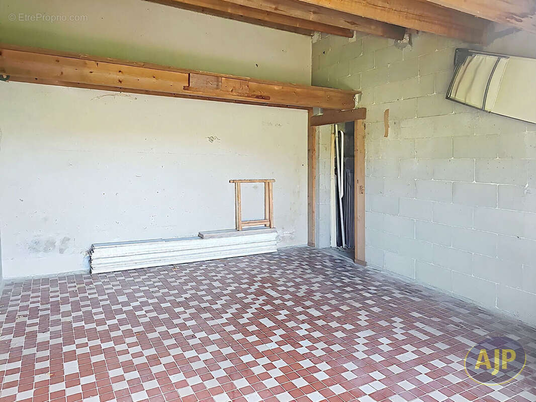 Maison à SAINT-DENIS-DU-PAYRE