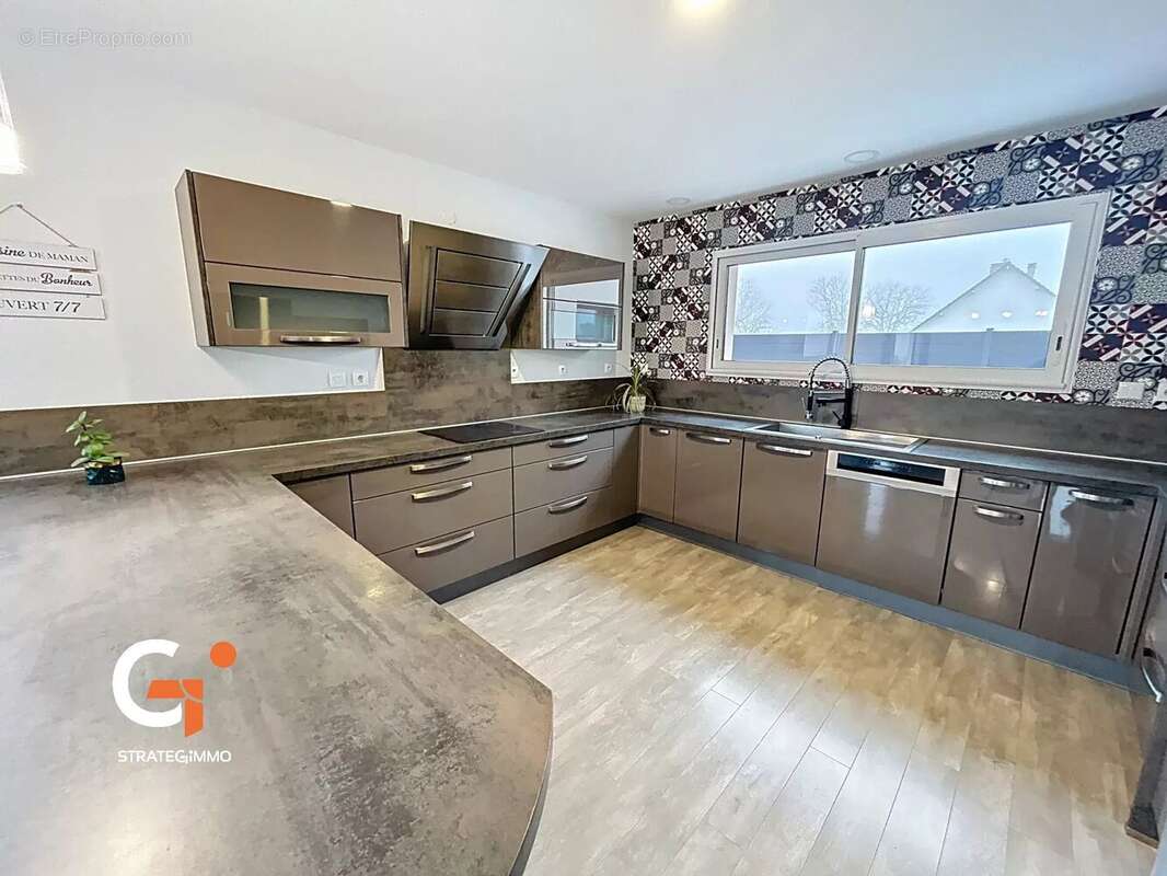 Maison à SAINT-PIERRE-DE-VARENGEVILLE