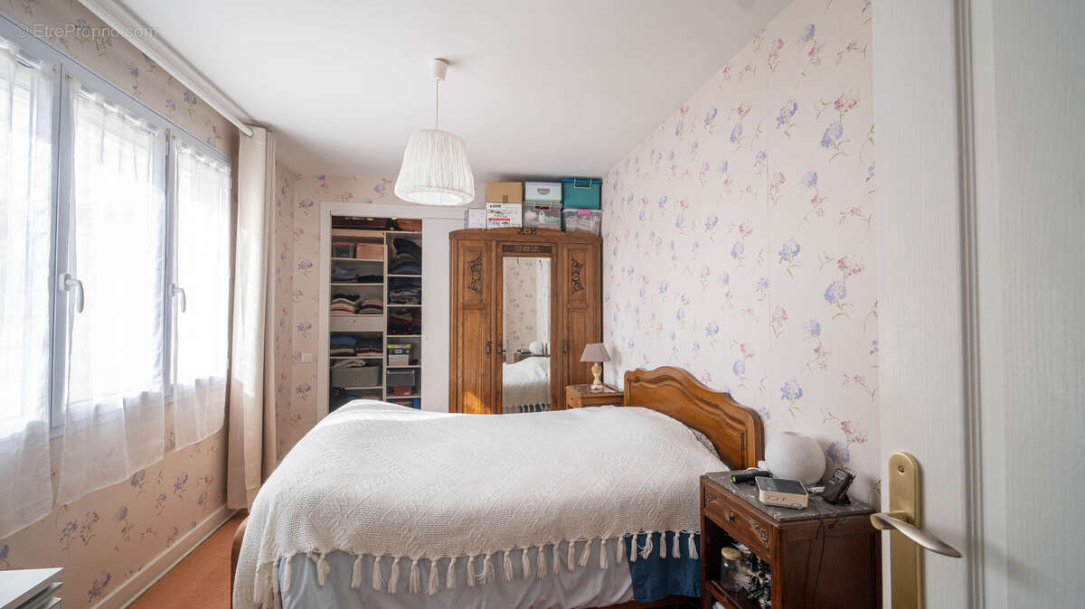 Maison à MONTELIMAR