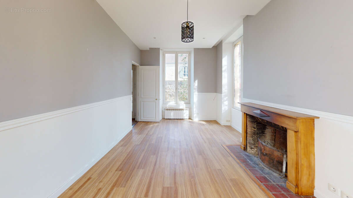 Maison à NEAUPHLE-LE-VIEUX