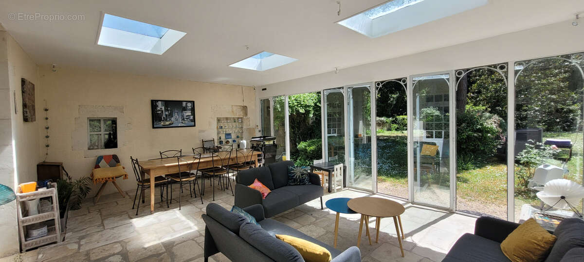 Maison à CHAMPIGNY-SUR-VEUDE