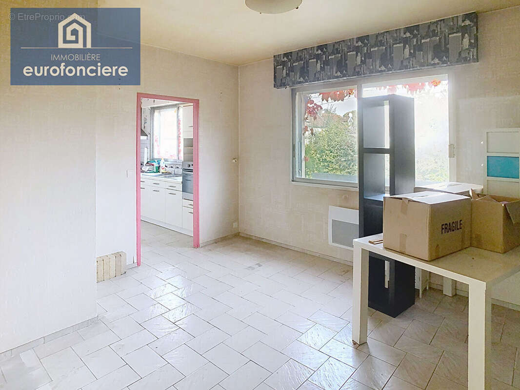 Maison à AIX-EN-OTHE