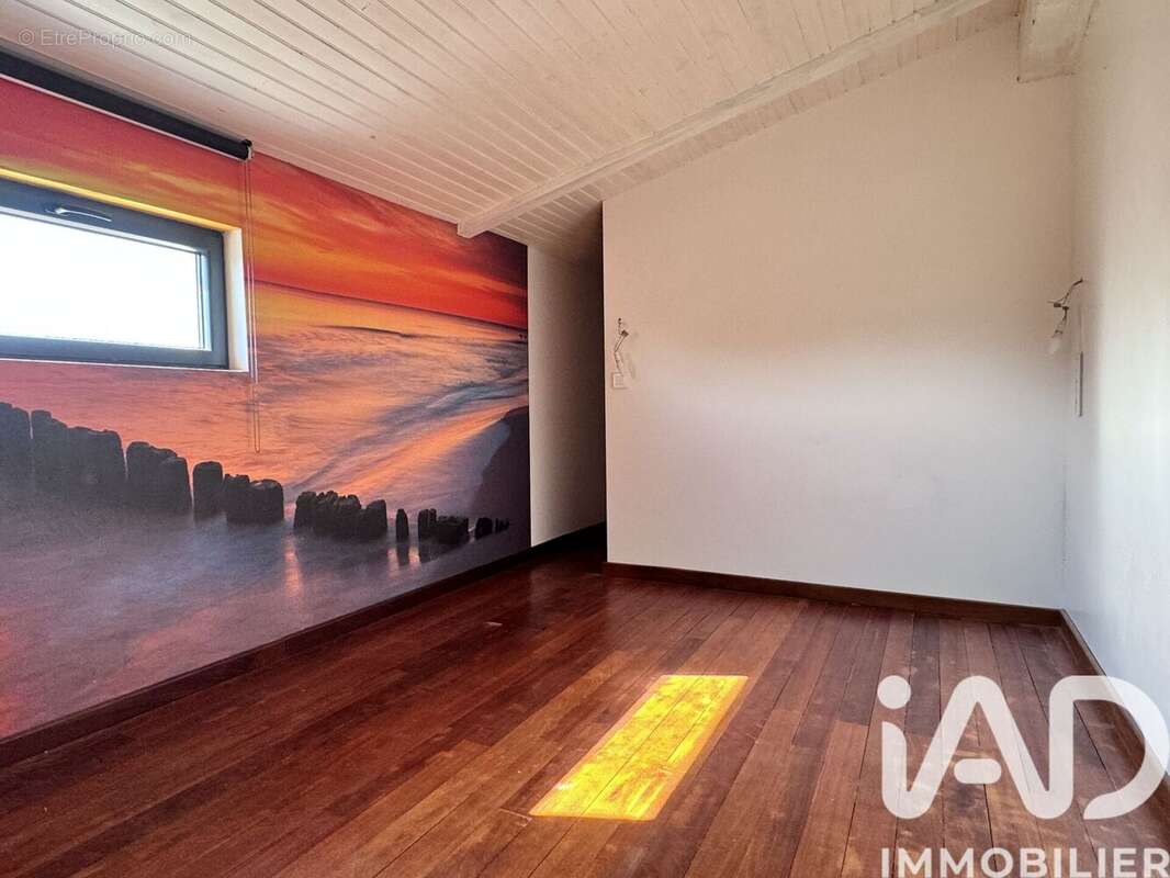 Maison 178 m² à La Riviere  - photo 8