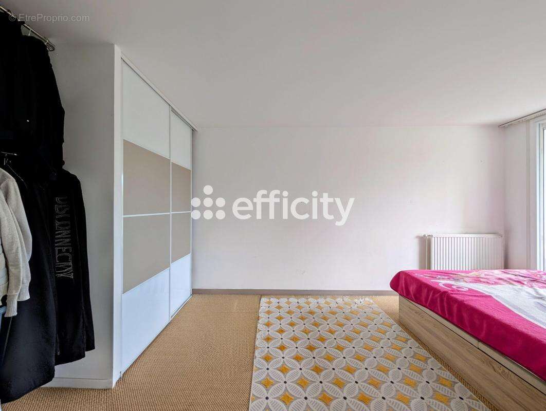 Appartement 100 m² à Enghien-Les-Bains  - photo 16