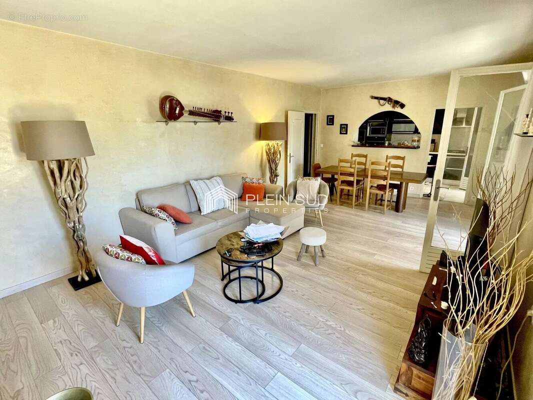 Maison à MOUGINS