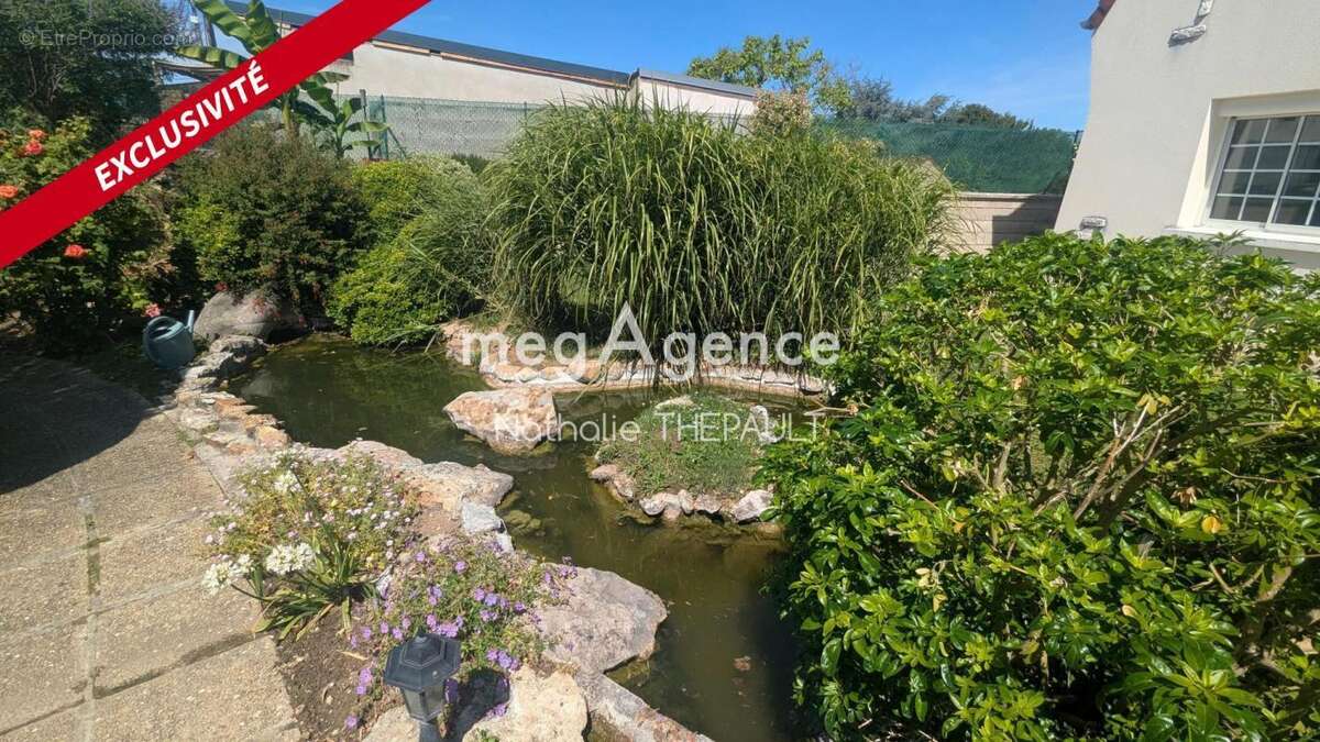 GUERNES (78520) – Élégante propriété familiale de 230 m² - photo 18