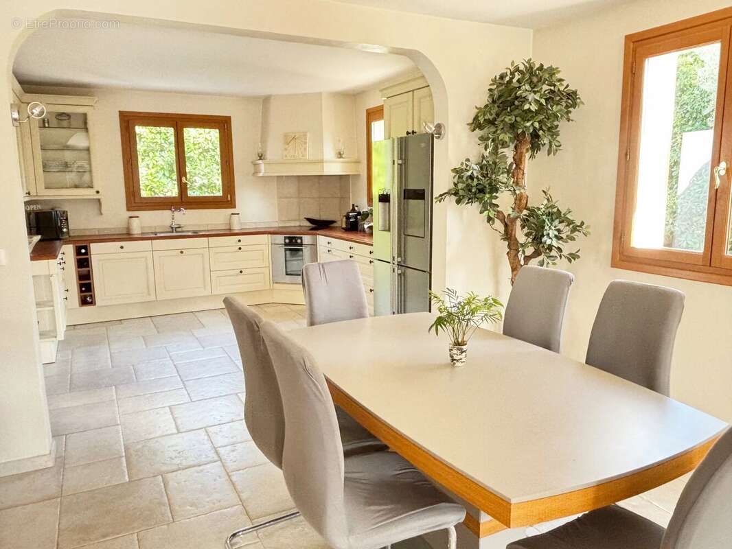 Maison à FREJUS
