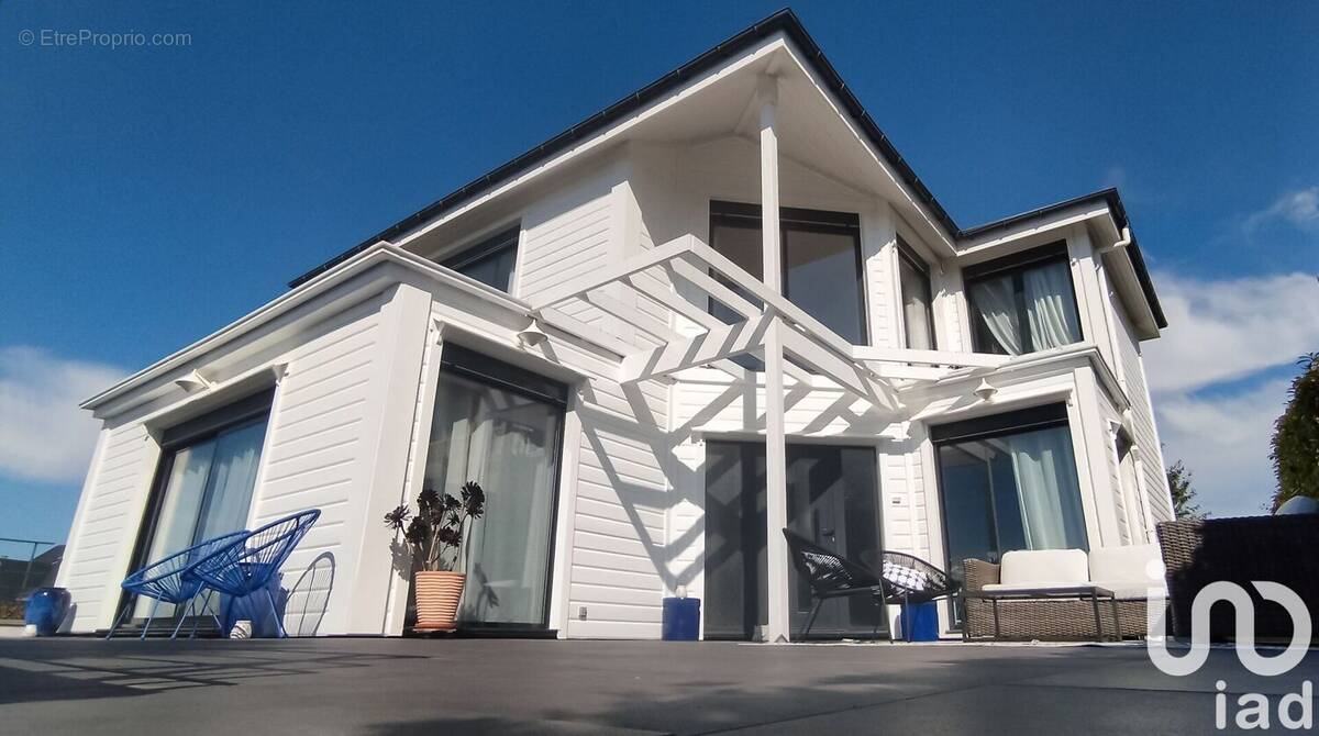 Photo 1 - Maison à FONTAINE-LA-MALLET