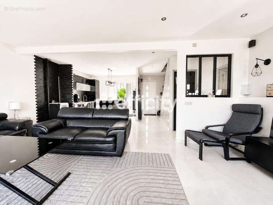 Maison 180 m² à Montgeron  - photo 8