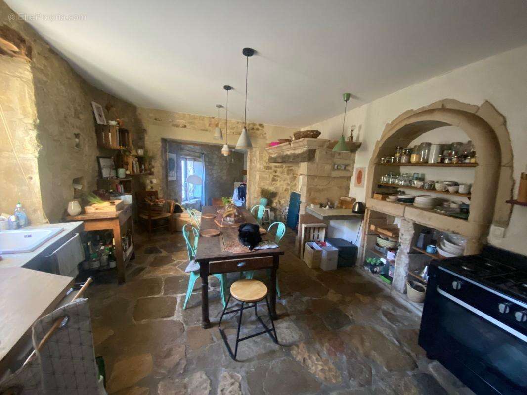 Maison à BARJAC