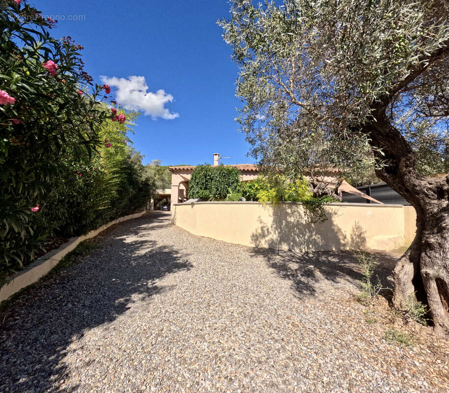 Appartement à LA FARLEDE