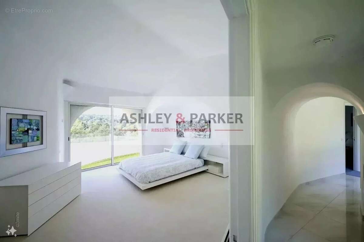 Maison à MOUANS-SARTOUX