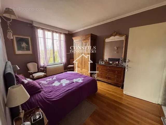 Maison à SAINT-JULIEN-DU-SAULT