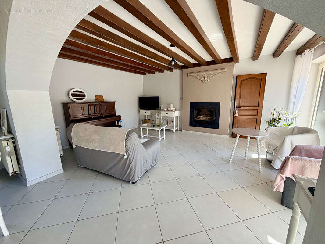 Maison à LE MELE-SUR-SARTHE