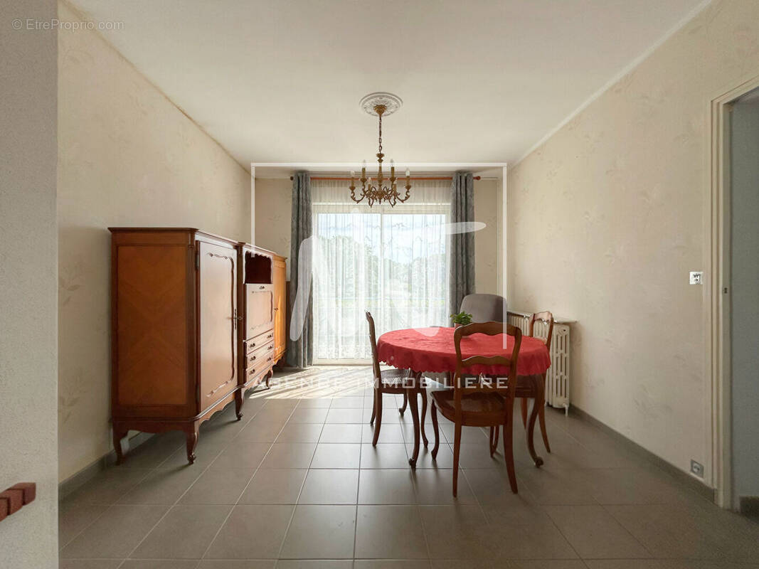 Maison à LES PONTS-DE-CE