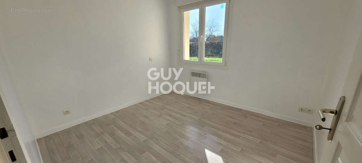 Maison à LE VAL-SAINT-PERE